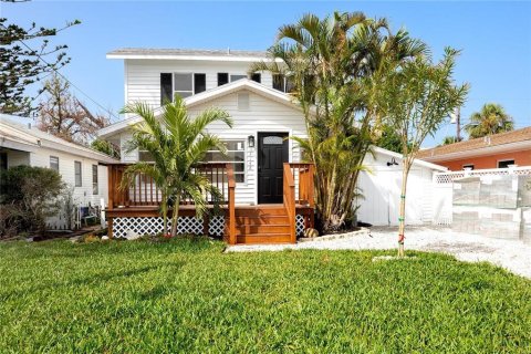 Casa en alquiler en Madeira Beach, Florida, 3 dormitorios, 124.12 m2 № 1913889 - foto 1