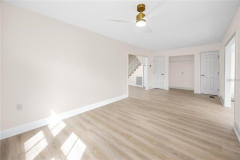 Casa en alquiler en Madeira Beach, Florida, 3 dormitorios, 124.12 m2 № 1913889 - foto 9