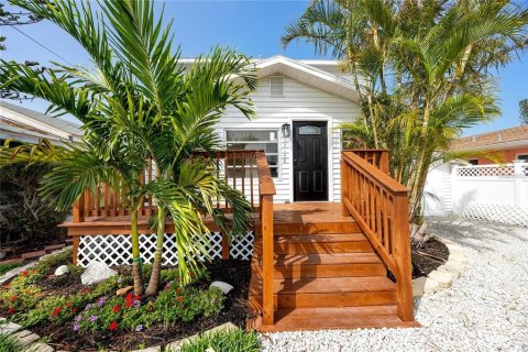 Casa en alquiler en Madeira Beach, Florida, 3 dormitorios, 124.12 m2 № 1913889 - foto 2
