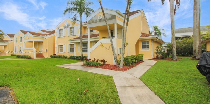 Condominio en Homestead, Florida, 3 dormitorios  № 1881487