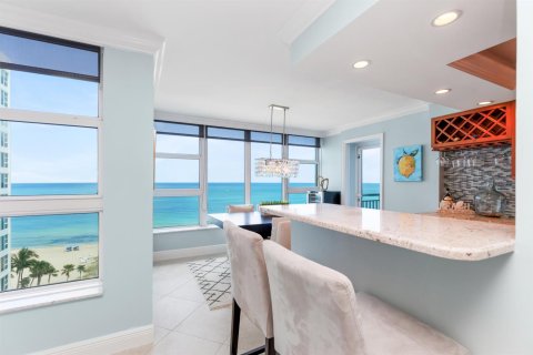 Condo in Lauderdale-by-the-Sea, Florida, 1 bedroom  № 2086644