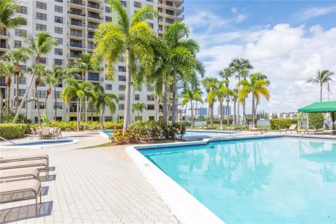 Купить кондоминиум в Авентура, Флорида 2 спальни, 102.56м2, № 1468278 - фото 30