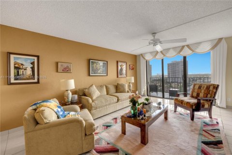 Купить кондоминиум в Авентура, Флорида 2 спальни, 102.56м2, № 1468278 - фото 13