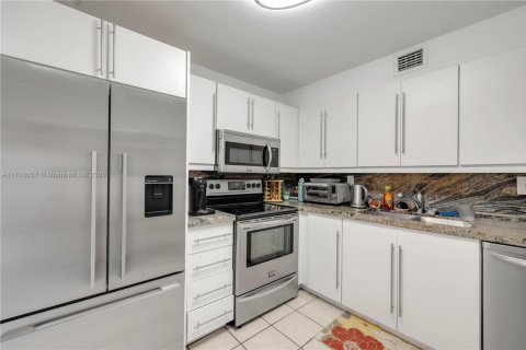 Купить кондоминиум в Авентура, Флорида 2 спальни, 102.56м2, № 1468278 - фото 15