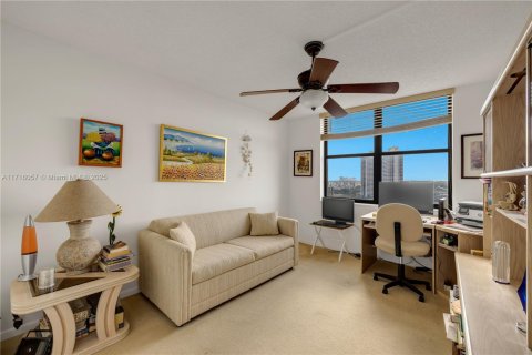Купить кондоминиум в Авентура, Флорида 2 спальни, 102.56м2, № 1468278 - фото 11
