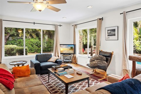 Casa en alquiler en Coral Gables, Florida, 3 dormitorios, 127.65 m2 № 1948802 - foto 7