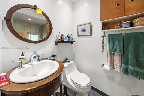 Casa en alquiler en Coral Gables, Florida, 3 dormitorios, 127.65 m2 № 1948802 - foto 24