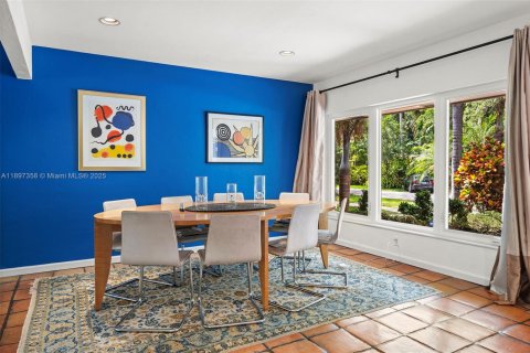 Casa en alquiler en Coral Gables, Florida, 3 dormitorios, 127.65 m2 № 1948802 - foto 19