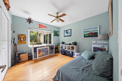 Casa en alquiler en Coral Gables, Florida, 3 dormitorios, 127.65 m2 № 1948802 - foto 17