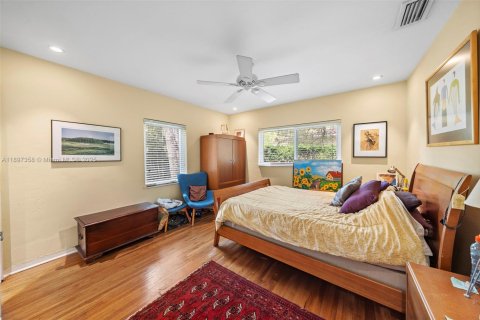 Casa en alquiler en Coral Gables, Florida, 3 dormitorios, 127.65 m2 № 1948802 - foto 22