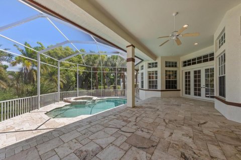 House in Belleair, Florida 4 bedrooms, 462.19 sq.m. № 2129840 - photo 28