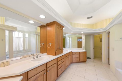 House in Belleair, Florida 4 bedrooms, 462.19 sq.m. № 2129840 - photo 19
