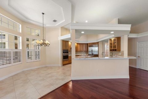 House in Belleair, Florida 4 bedrooms, 462.19 sq.m. № 2129840 - photo 12