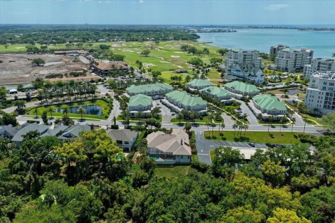 House in Belleair, Florida 4 bedrooms, 462.19 sq.m. № 2129840 - photo 4