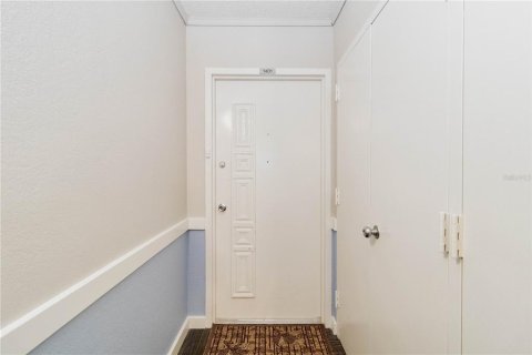Condo in Redington Shores, Florida, 2 bedrooms  № 1869603 - photo 4