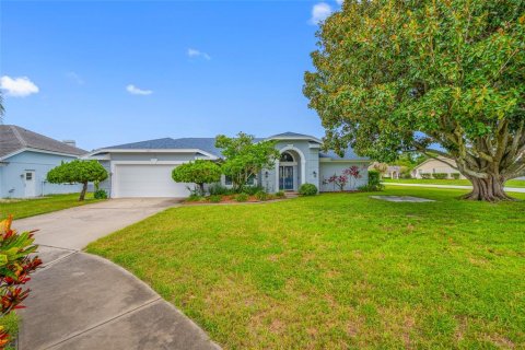 House in Holiday, Florida 3 bedrooms, 199.83 sq.m. № 2337236 - photo 2