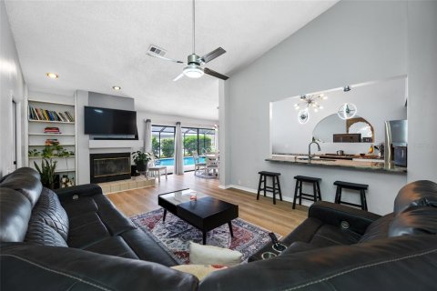 House in Holiday, Florida 3 bedrooms, 199.83 sq.m. № 2337236 - photo 8