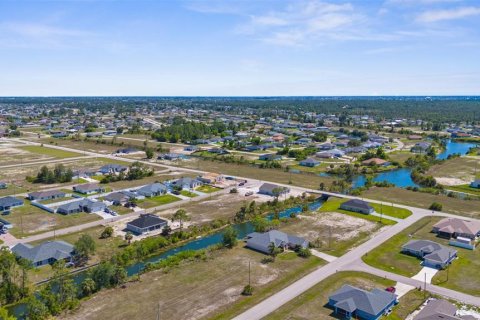 Land in Cape Coral, Florida № 1690909 - photo 3