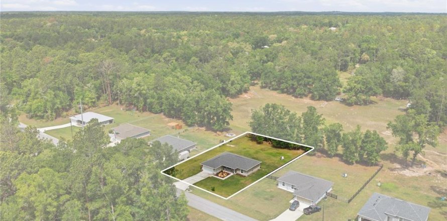Casa en Dunnellon, Florida 3 dormitorios, 144.46 m2 № 2151097