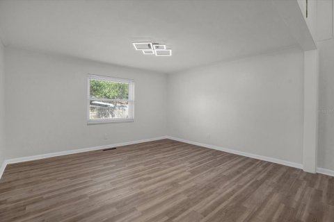 Casa en venta en DeLand, Florida, 3 dormitorios, 182.92 m2 № 1724105 - foto 9