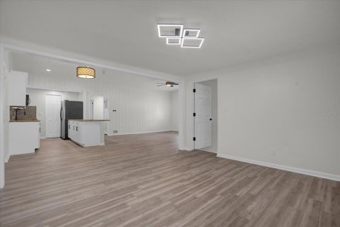 Casa en venta en DeLand, Florida, 3 dormitorios, 182.92 m2 № 1724105 - foto 10