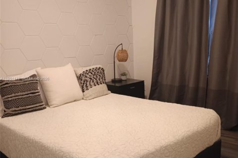 Villa ou maison à vendre à Miami, Floride: 3 chambres, 141.4 m2 № 2008811 - photo 7