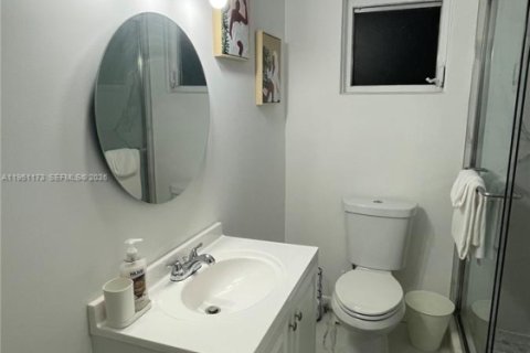 Villa ou maison à vendre à Miami, Floride: 3 chambres, 141.4 m2 № 2008811 - photo 8