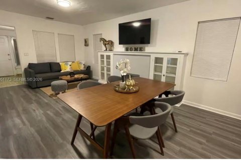 Villa ou maison à vendre à Miami, Floride: 3 chambres, 141.4 m2 № 2008811 - photo 3