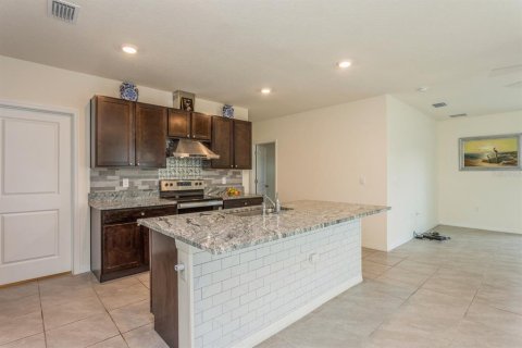 House in Wimauma, Florida 5 bedrooms, 231.23 sq.m. № 1524816 - photo 14