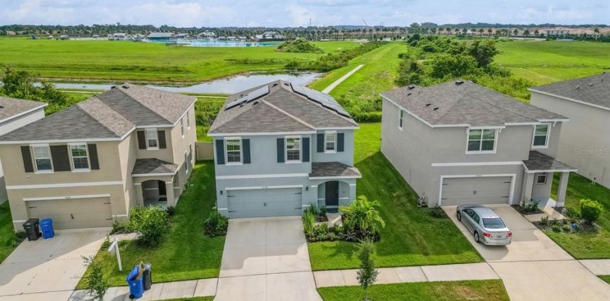 House in Wimauma, Florida 5 bedrooms, 231.23 sq.m. № 1524816