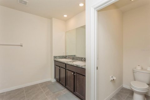 House in Wimauma, Florida 5 bedrooms, 231.23 sq.m. № 1524816 - photo 28
