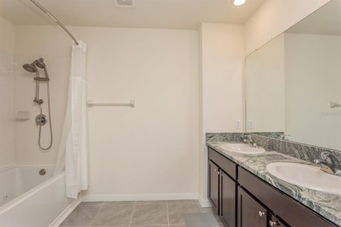 House in Wimauma, Florida 5 bedrooms, 231.23 sq.m. № 1524816 - photo 29