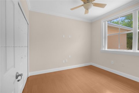 Touwnhouse à louer à Miami, Floride: 3 chambres, 148.83 m2 № 1946244 - photo 28