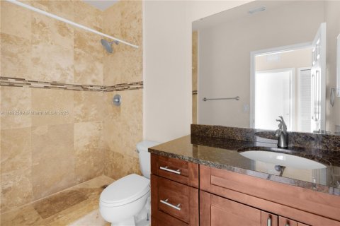 Touwnhouse à louer à Miami, Floride: 3 chambres, 148.83 m2 № 1946244 - photo 30