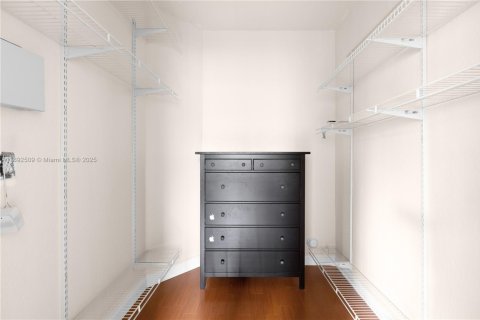 Touwnhouse à louer à Miami, Floride: 3 chambres, 148.83 m2 № 1946244 - photo 27