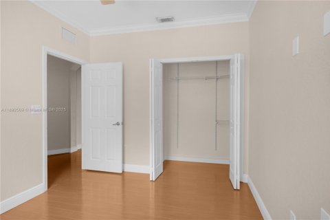 Touwnhouse à louer à Miami, Floride: 3 chambres, 148.83 m2 № 1946244 - photo 29