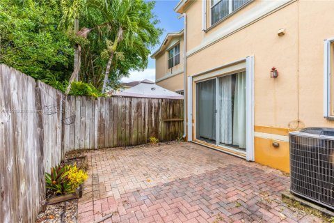 Touwnhouse à louer à Miami, Floride: 3 chambres, 148.83 m2 № 1946244 - photo 19