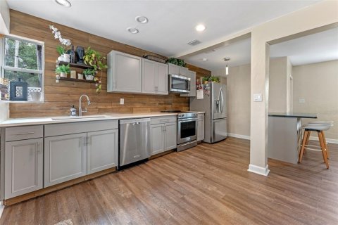 House in Orlando, Florida 2 bedrooms, 107.21 sq.m. № 1870562 - photo 7