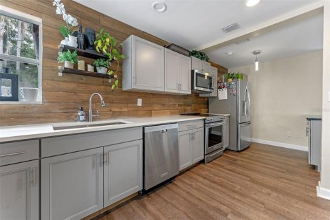 House in Orlando, Florida 2 bedrooms, 107.21 sq.m. № 1870562 - photo 8