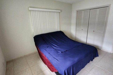Condo in Miami, Florida, 2 bedrooms № 2081512 - photo 11
