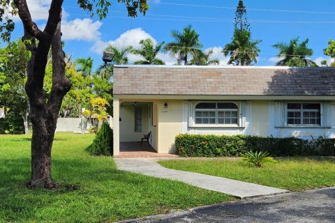Condo in Miami, Florida, 2 bedrooms  № 2081512