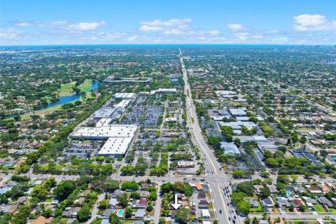 Casa en venta en Hollywood, Florida, 3 dormitorios, 121.24 m2 № 1872377 - foto 10