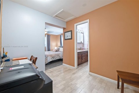 Casa en venta en Hollywood, Florida, 3 dormitorios, 121.24 m2 № 1872377 - foto 17