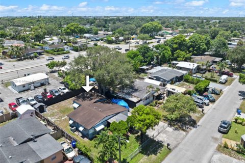 Casa en venta en Hollywood, Florida, 3 dormitorios, 121.24 m2 № 1872377 - foto 9