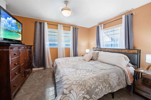 Casa en venta en Hollywood, Florida, 3 dormitorios, 121.24 m2 № 1872377 - foto 4