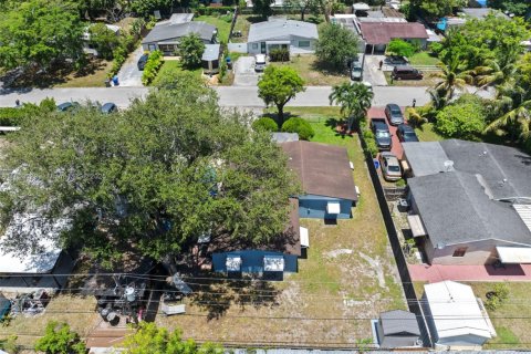 Casa en venta en Hollywood, Florida, 3 dormitorios, 121.24 m2 № 1872377 - foto 27