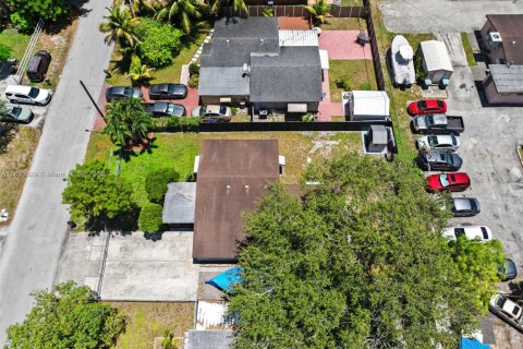 Casa en venta en Hollywood, Florida, 3 dormitorios, 121.24 m2 № 1872377 - foto 29