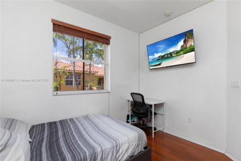 Condo in Pembroke Pines, Florida, 3 bedrooms  № 1887825 - photo 30