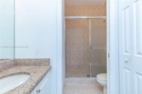 Condo in Pembroke Pines, Florida, 3 bedrooms  № 1887825 - photo 25