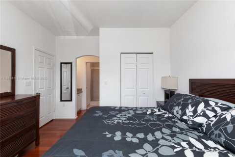 Condo in Pembroke Pines, Florida, 3 bedrooms  № 1887825 - photo 23